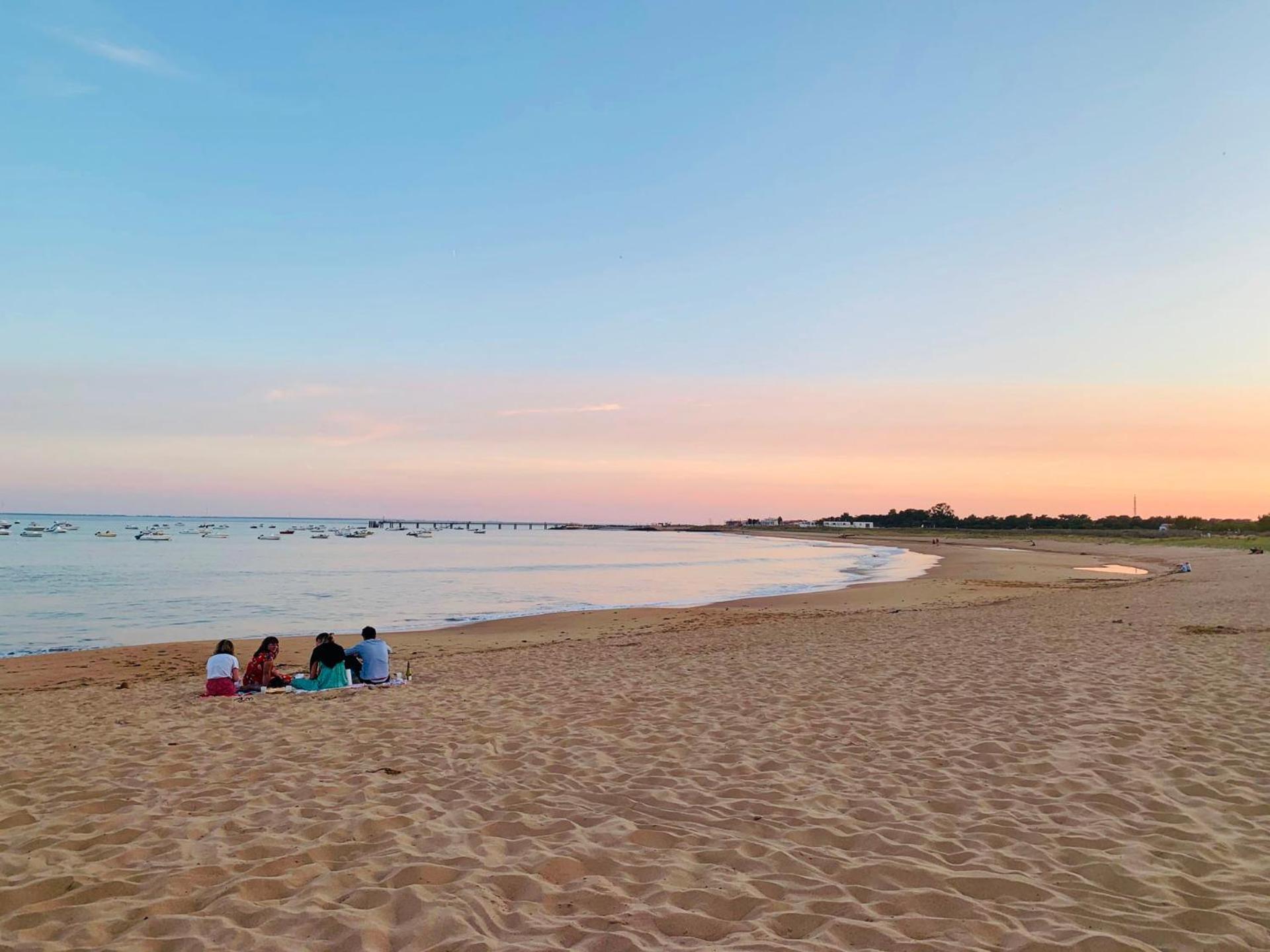 Gîte de caractère à moins de 10min des plages Saint-Michel-en-l'Herm Exterior foto